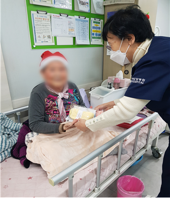 2022.12.23 크리스마스 선물 전달